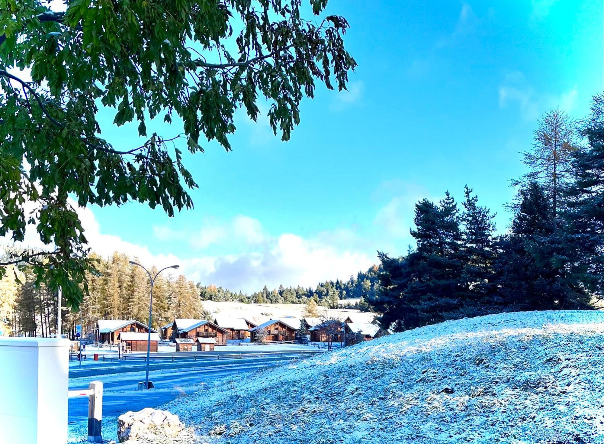 Appartement Chalets Du Super D Saint-Étienne-en-Dévoluy المظهر الخارجي الصورة